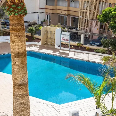 301 Great Location Compact Studio, Closed Pool Apartament *