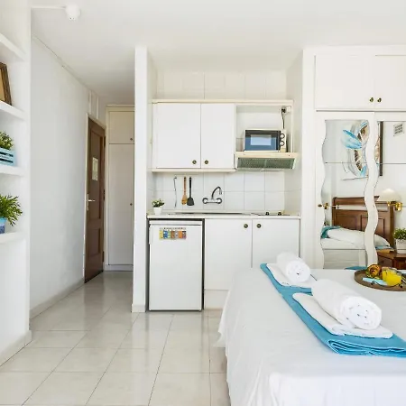 301 Great Location Compact Studio, Closed Pool * Costa Adeje (Tenerife)